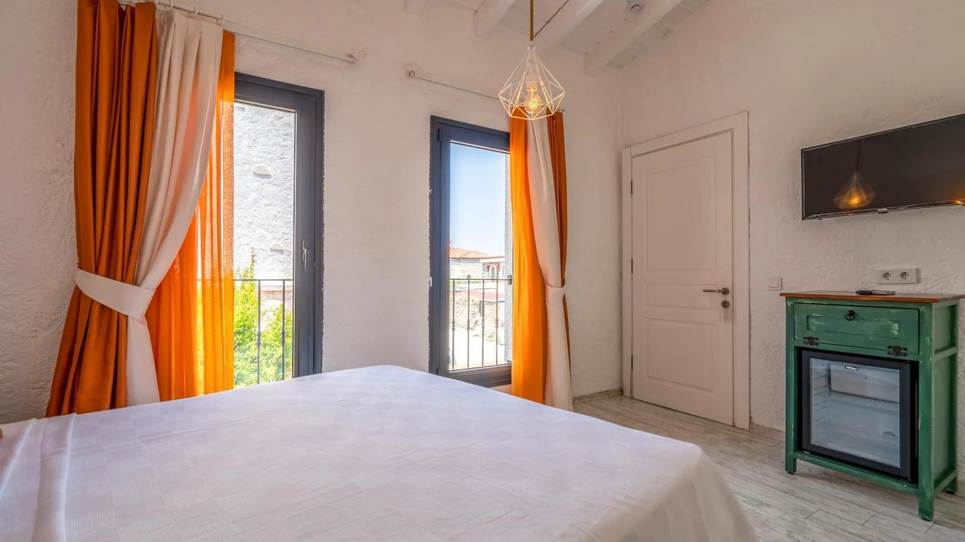 Otel Portakal Cicegi Alaçatı